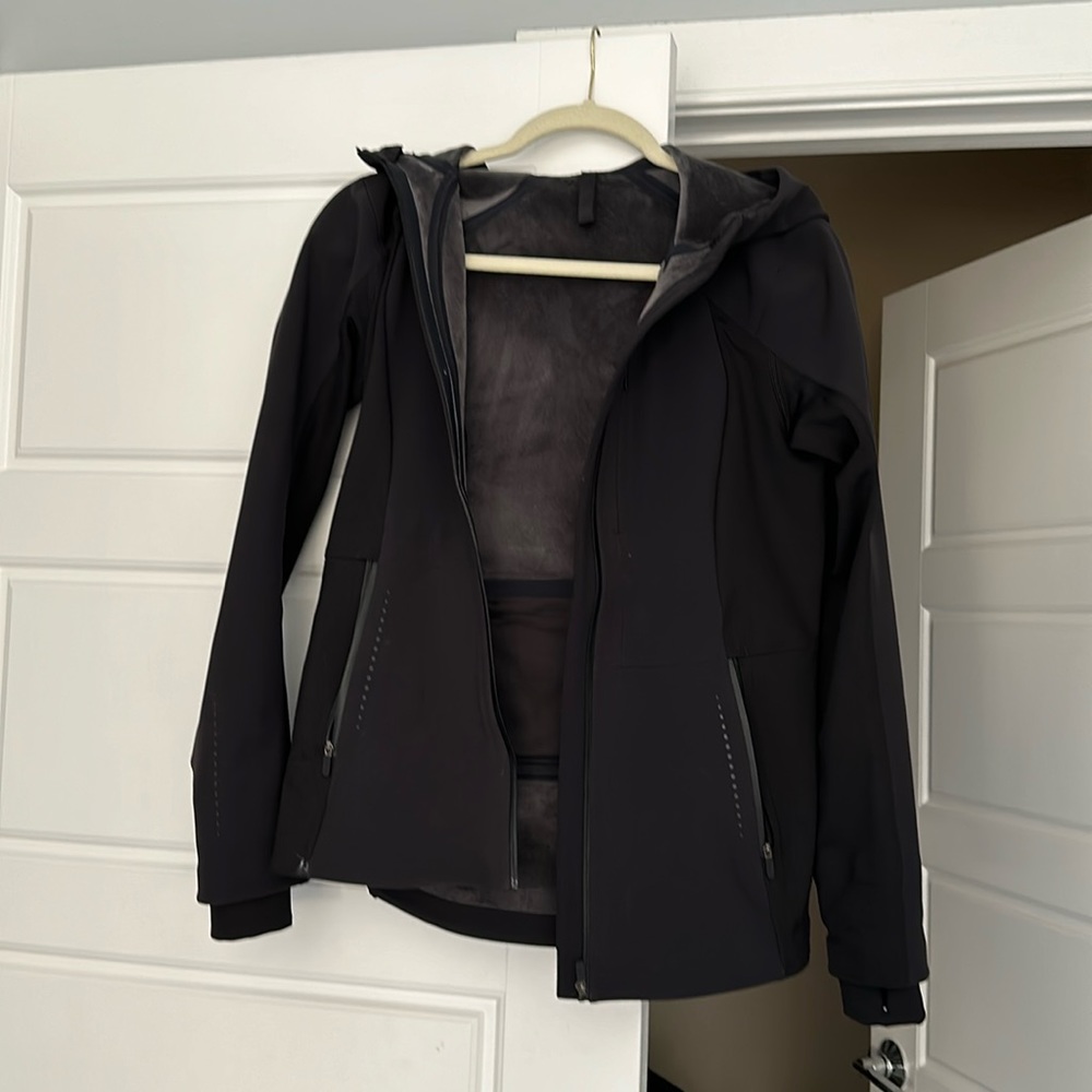 Lululemon black hooded jacket size 8